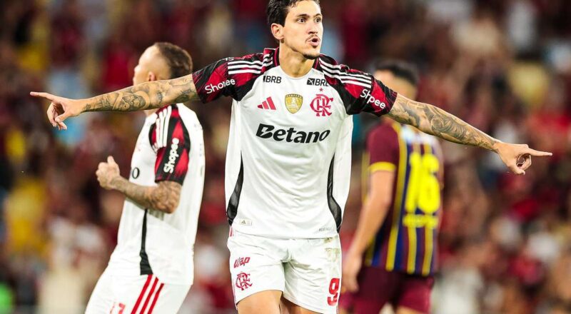 Jogadores do Flamengo comemorando após a goleada contra o Madureira na semifinal do Campeonato Carioca