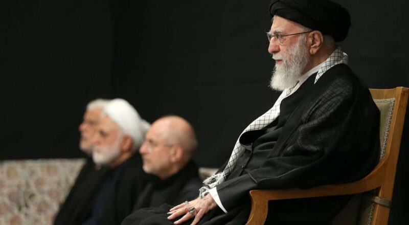 Cerimônia de luto pela morte de Ali Khamenei, líder supremo do Irã