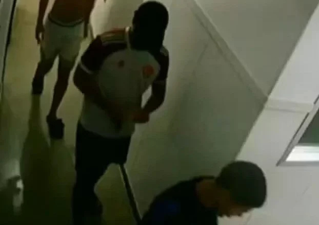 Ilustração da investigação policial sobre o caso de estupro coletivo no Rio de Janeiro